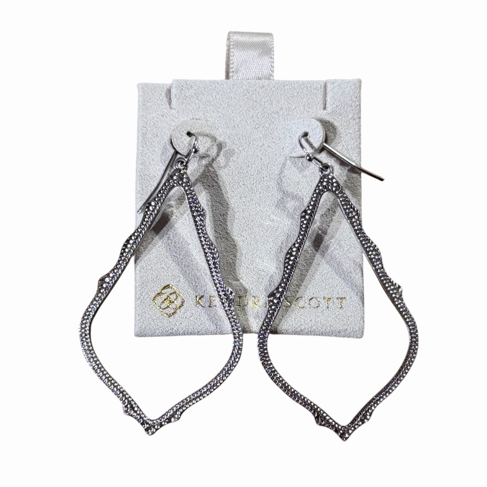 Kendra Scott Sophee Drop Earrings in Silver